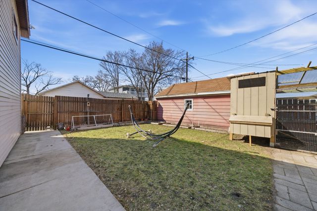 4752 S Lotus Avenue, Chicago, IL 60638