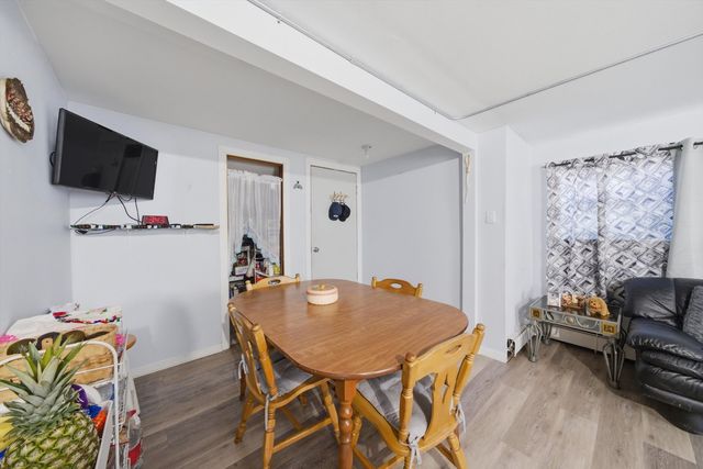 4752 S Lotus Avenue, Chicago, IL 60638