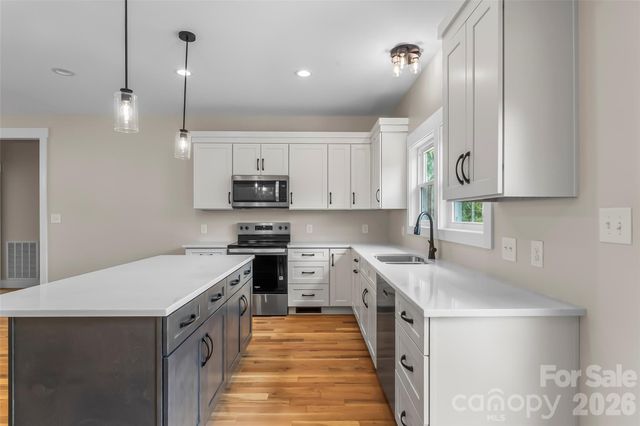 2456 Saratoga Run 58, Morganton, NC 28655