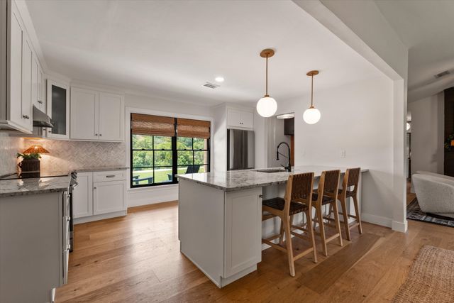 6234 Les Waggoner Rd, Franklin, TN 37067