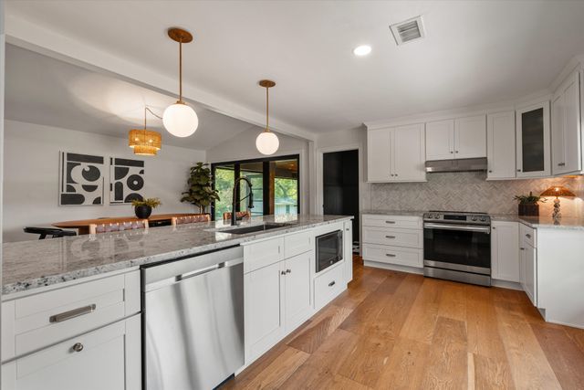 6234 Les Waggoner Rd, Franklin, TN 37067