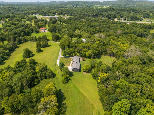 6234 Les Waggoner Rd, Franklin, TN 37067