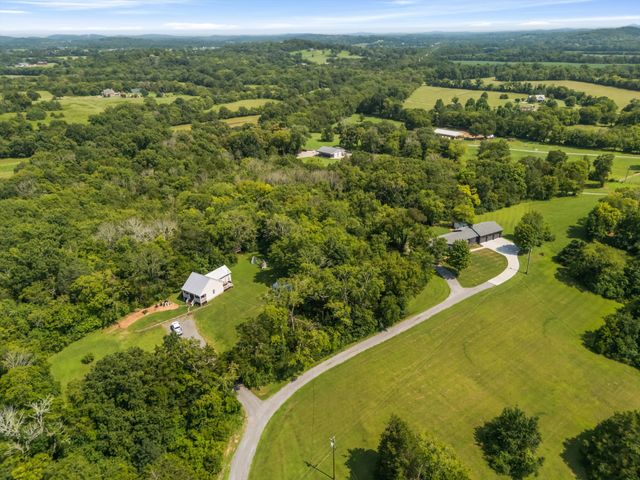 6234 Les Waggoner Rd, Franklin, TN 37067