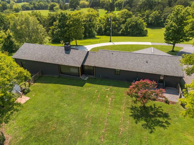 6234 Les Waggoner Rd, Franklin, TN 37067