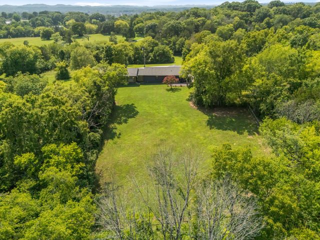 6234 Les Waggoner Rd, Franklin, TN 37067