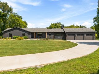 6234 Les Waggoner Rd, Franklin, TN 37067