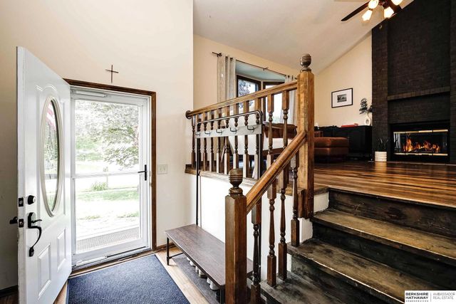 11431 Kansas Circle, Omaha, NE 68164