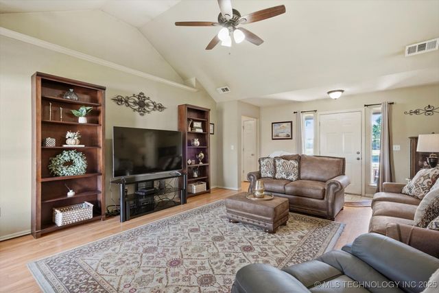 11904 N 109th East Avenue, Collinsville, OK 74021