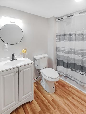 104 E Tennessee Street, Evansville, IN 47711