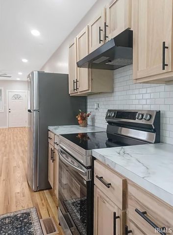 104 E Tennessee Street, Evansville, IN 47711