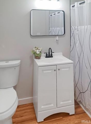 104 E Tennessee Street, Evansville, IN 47711