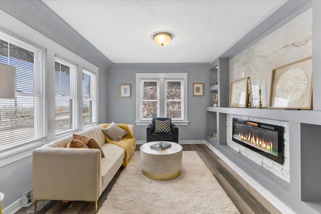 3530 W Park Hill AVENUE, Milwaukee, WI 53208