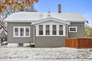 3530 W Park Hill AVENUE, Milwaukee, WI 53208