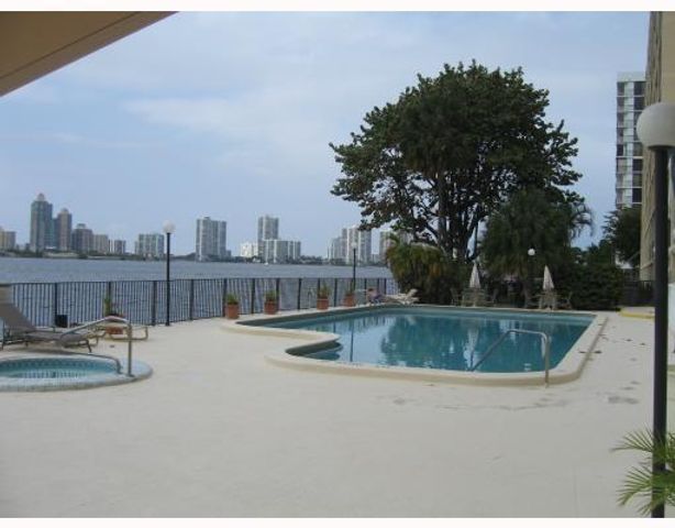 17500 N Bay Road S508, Sunny Isles Beach, FL 33160