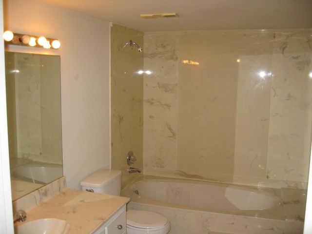 17500 N Bay Road S508, Sunny Isles Beach, FL 33160