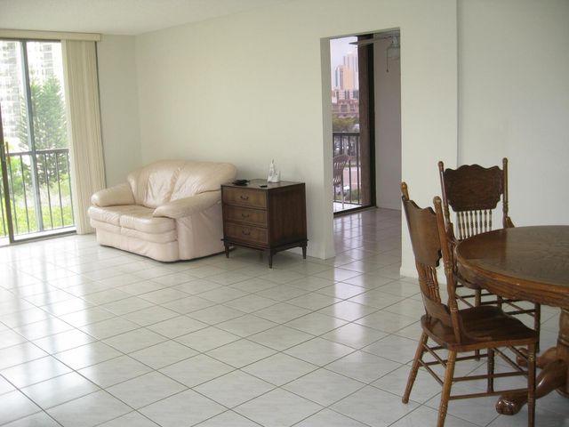 17500 N Bay Road S508, Sunny Isles Beach, FL 33160