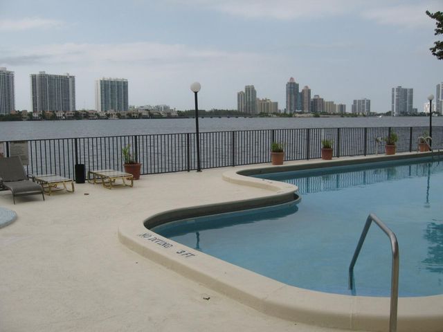 17500 N Bay Road S508, Sunny Isles Beach, FL 33160