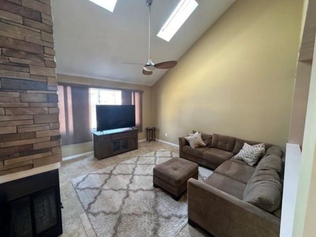 88 Nipmuc Trail C, North Providence, RI 02904