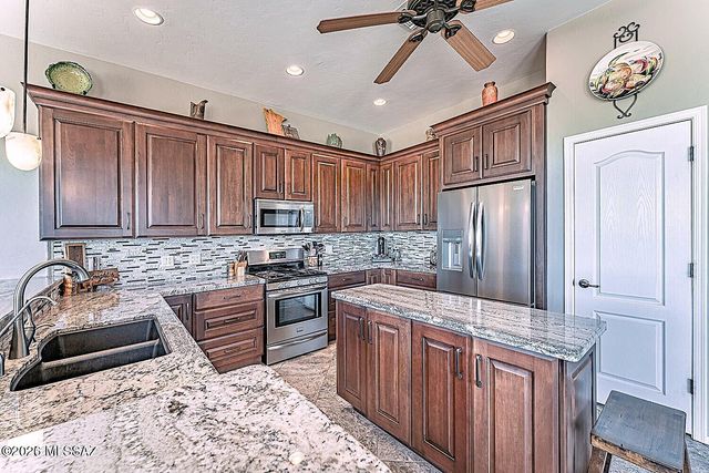 2432 W Calle Casas Lindas, Green Valley, AZ 85622