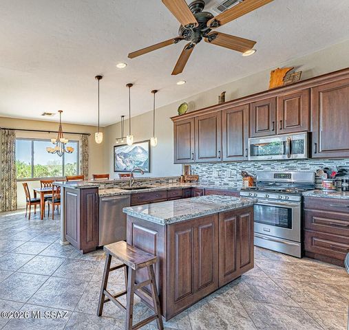 2432 W Calle Casas Lindas, Green Valley, AZ 85622