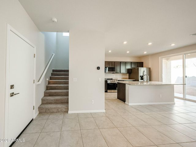 2716 E BOULDER Avenue, Apache Junction, AZ 85119