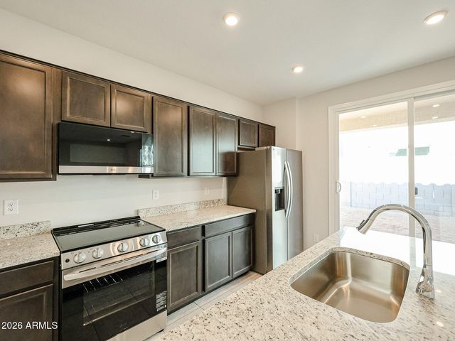 2716 E BOULDER Avenue, Apache Junction, AZ 85119