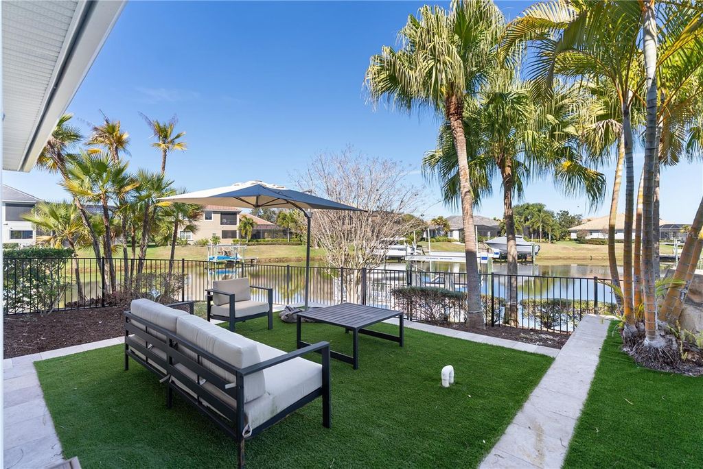 Image 34 of property listing at 11007 BIG BASS PLACE, Bradenton, FL 34212