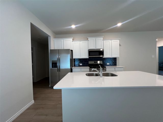 9813 Cactus Creek Court, Aubrey, TX 76227