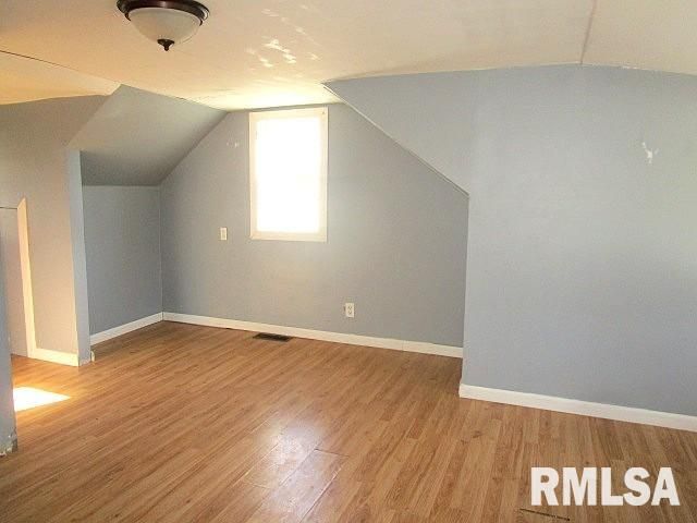 111 MOSCHEL Street, East Peoria, IL 61611