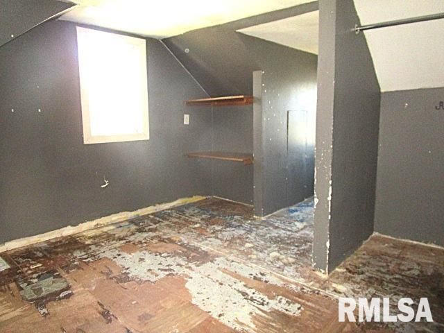 111 MOSCHEL Street, East Peoria, IL 61611