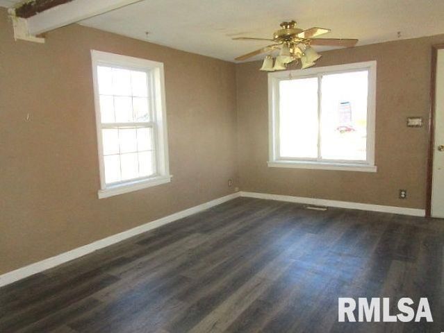 111 MOSCHEL Street, East Peoria, IL 61611