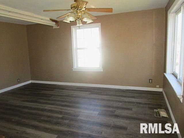 111 MOSCHEL Street, East Peoria, IL 61611