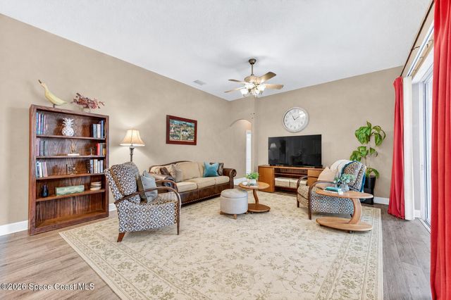270 Brandy Creek Circle SE, Palm Bay, FL 32909