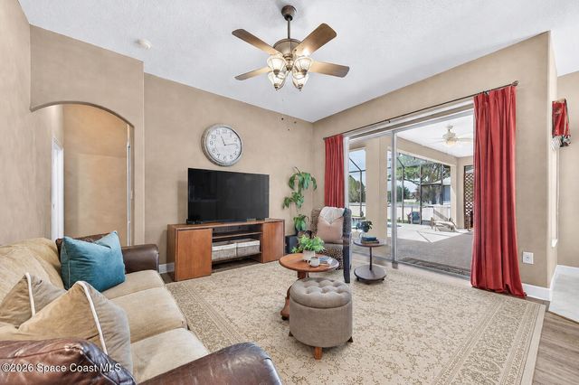 270 Brandy Creek Circle SE, Palm Bay, FL 32909
