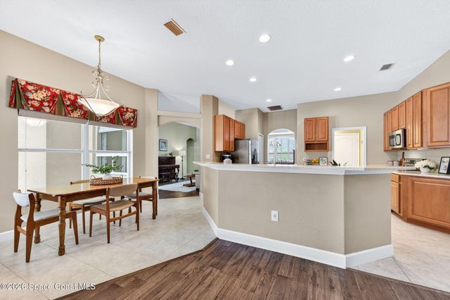 270 Brandy Creek Circle SE, Palm Bay, FL 32909