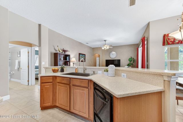 270 Brandy Creek Circle SE, Palm Bay, FL 32909