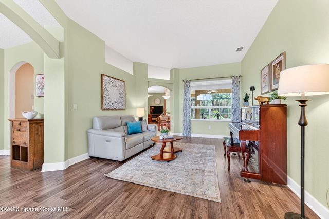 270 Brandy Creek Circle SE, Palm Bay, FL 32909