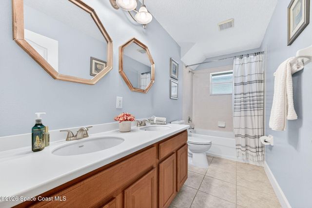 270 Brandy Creek Circle SE, Palm Bay, FL 32909