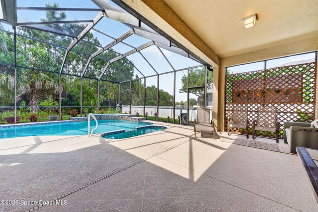 270 Brandy Creek Circle SE, Palm Bay, FL 32909