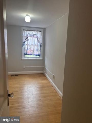 329 N OAK AVE, Clifton Heights, PA 19018