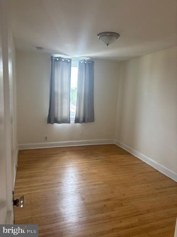 329 N OAK AVE, Clifton Heights, PA 19018