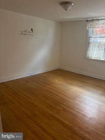 329 N OAK AVE, Clifton Heights, PA 19018