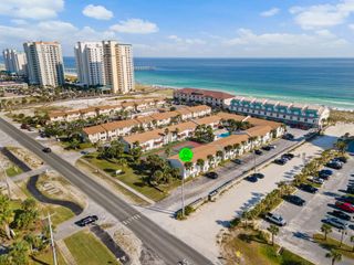 8425 Gulf Boulevard, 206, Navarre, FL 32566