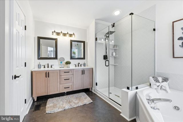 23 CRUSADER CT, Germantown, MD 20874