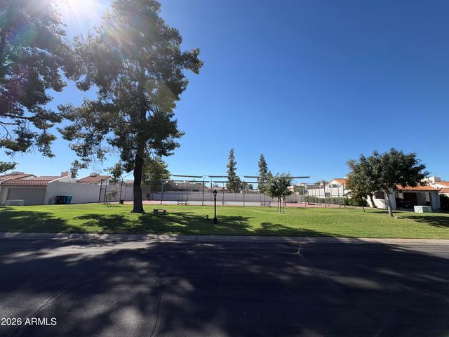 6527 N MARYLAND Circle, Phoenix, AZ 85013