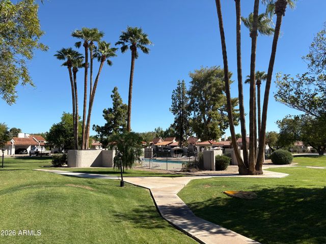 6527 N MARYLAND Circle, Phoenix, AZ 85013