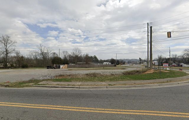 3535 Lakeview Drive, Rossville, GA 30741