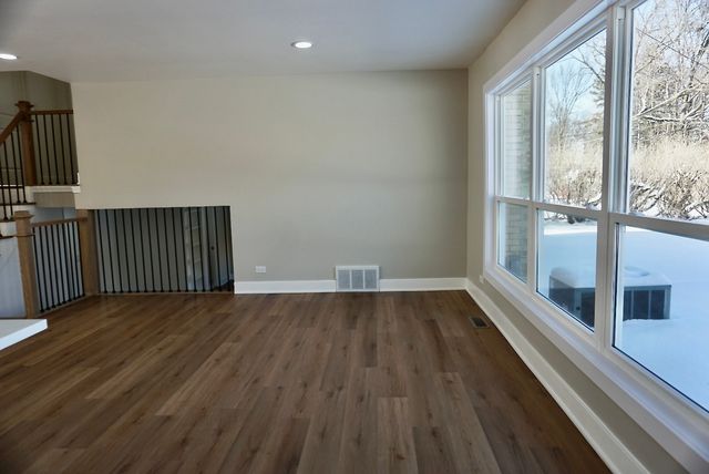 2018 E Ivy Lane, Mount Prospect, IL 60056