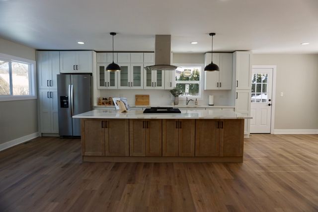 2018 E Ivy Lane, Mount Prospect, IL 60056