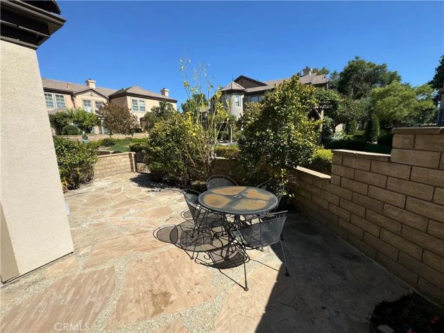 26900 Seurat Lane, Valencia, CA 91355